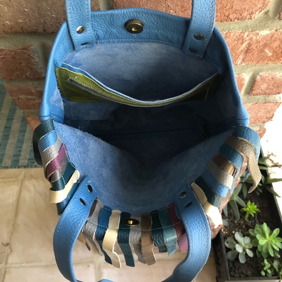 COCO BARCLAY Blue Pebbled Leather Boho Shoulder Bag Fringe London EUC - Picture 5 of 9